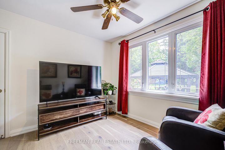 Photo 12 at 21 Martindale Road, Cliffcrest, Toronto
