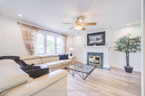 Photo 2 at 21 Martindale Road, Cliffcrest, Toronto