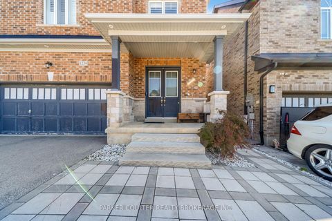 Photo 3 at 1239 Peelar Crescent, Lefroy, Innisfil