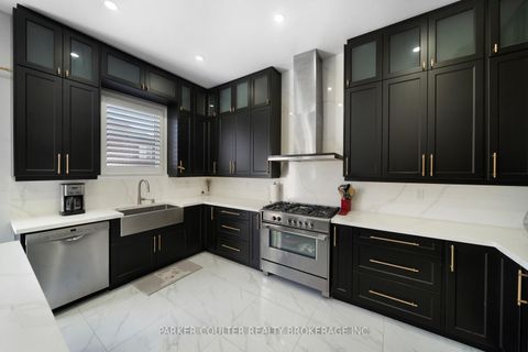 Photo 8 at 1239 Peelar Crescent, Lefroy, Innisfil