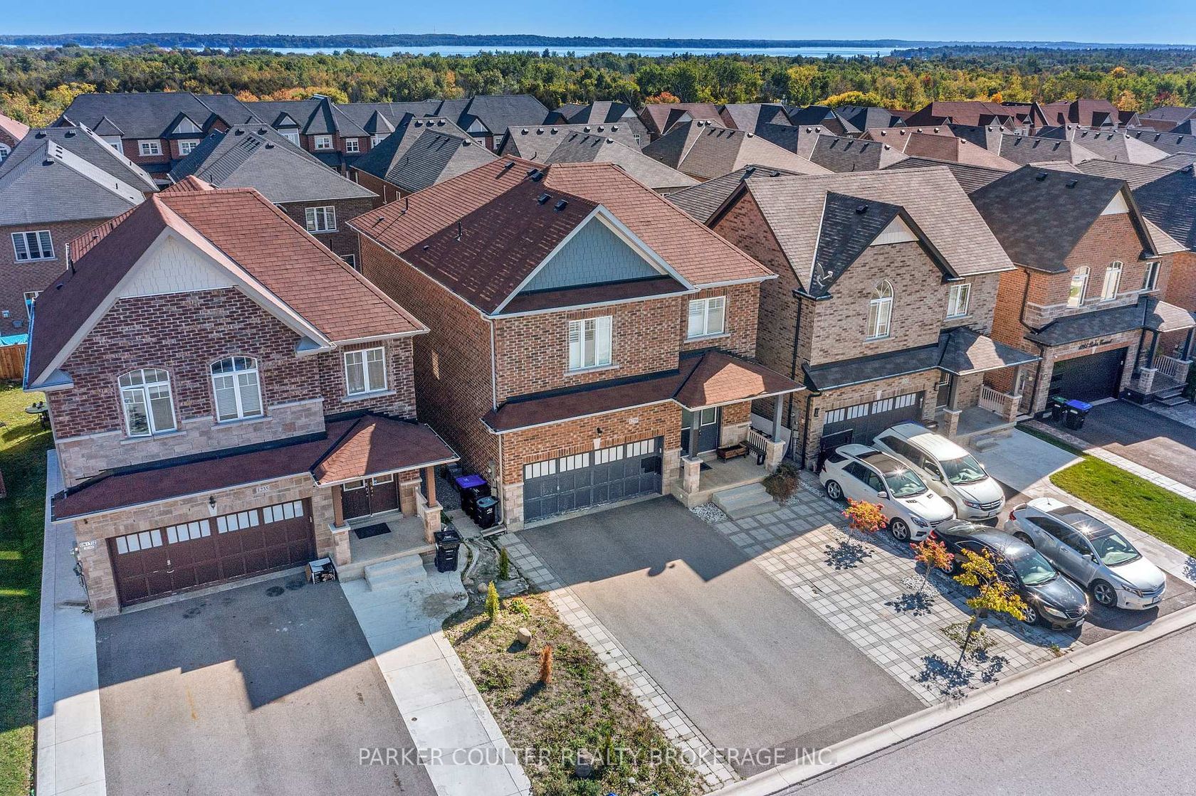 1239 Peelar Crescent, Lefroy, Innisfil photo number 2 1239 Peelar Crescent, Lefroy, Innisfil photo number 2