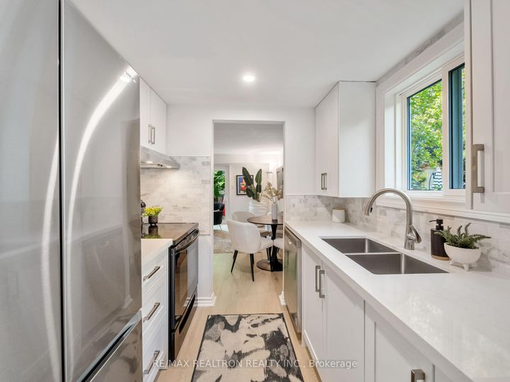 Photo 12 at 173 Tamarack Drive, Willowbrook, Markham