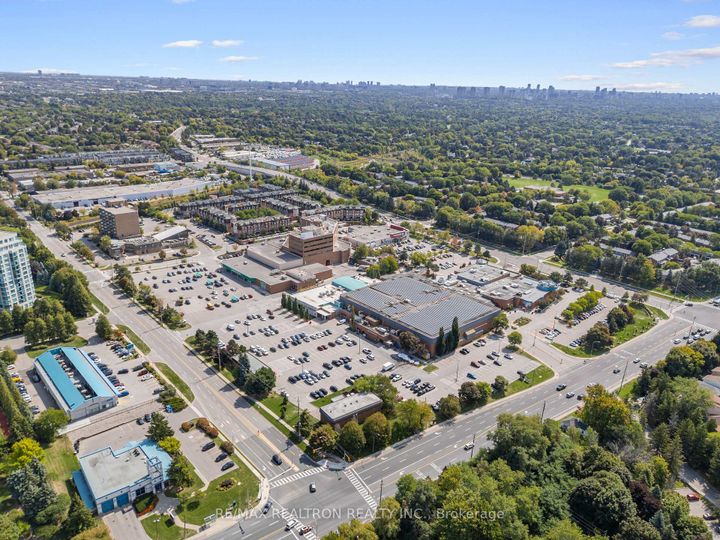 Photo 37 at 173 Tamarack Drive, Willowbrook, Markham
