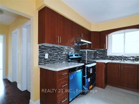 Photo 4 at 11 Heale Avenue, Cliffside, Toronto