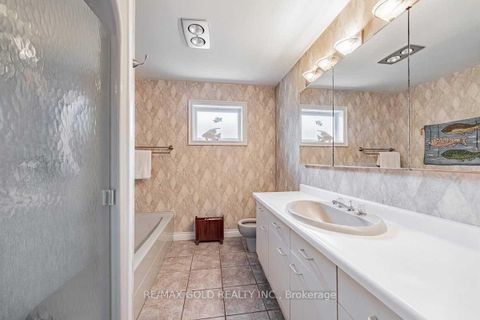 Photo 10 at 378 Sandlewood Road, WO West, Oakville