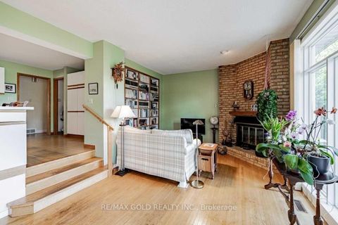 Photo 13 at 378 Sandlewood Road, WO West, Oakville