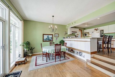Photo 14 at 378 Sandlewood Road, WO West, Oakville