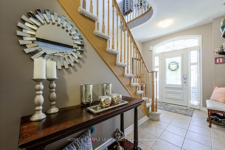 Photo 3 at 65 Cathedral Court, Waterdown, Hamilton