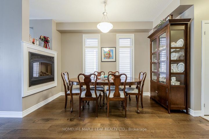 Photo 7 at 65 Cathedral Court, Waterdown, Hamilton