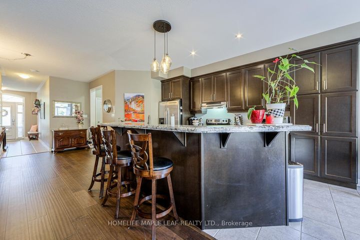 Photo 12 at 65 Cathedral Court, Waterdown, Hamilton