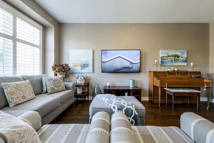 Photo 14 at 65 Cathedral Court, Waterdown, Hamilton