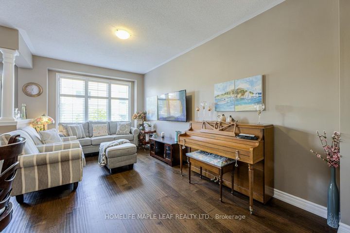 Photo 16 at 65 Cathedral Court, Waterdown, Hamilton
