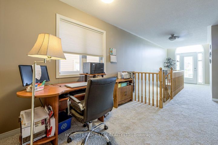 Photo 21 at 65 Cathedral Court, Waterdown, Hamilton