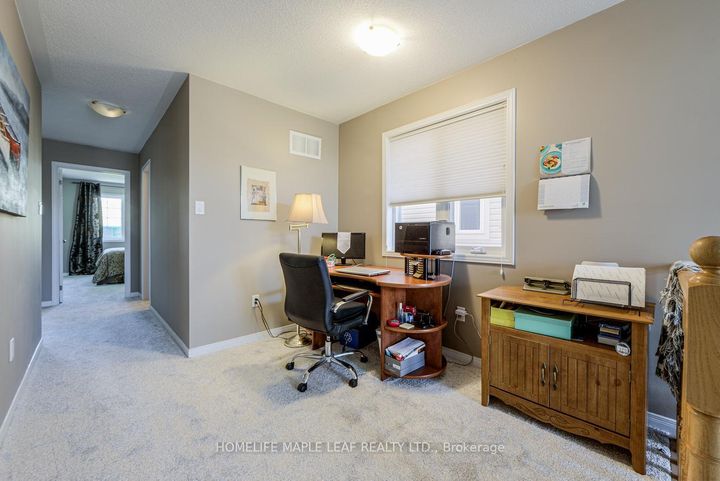 Photo 22 at 65 Cathedral Court, Waterdown, Hamilton