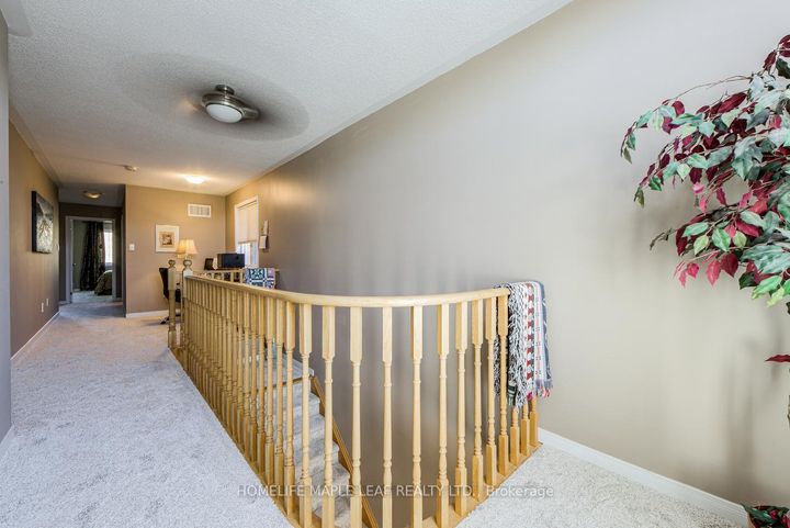 Photo 23 at 65 Cathedral Court, Waterdown, Hamilton