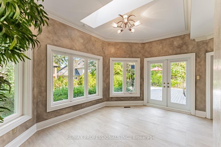 Photo 14 at 2239 Rosegate Drive, Central Erin Mills, Mississauga