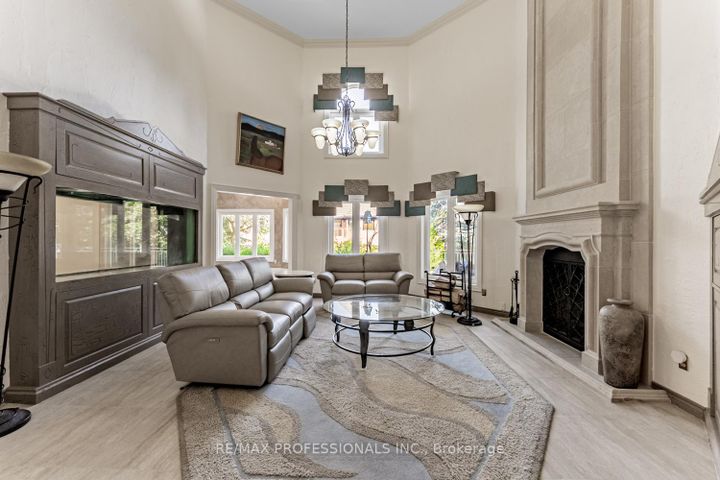 Photo 16 at 2239 Rosegate Drive, Central Erin Mills, Mississauga