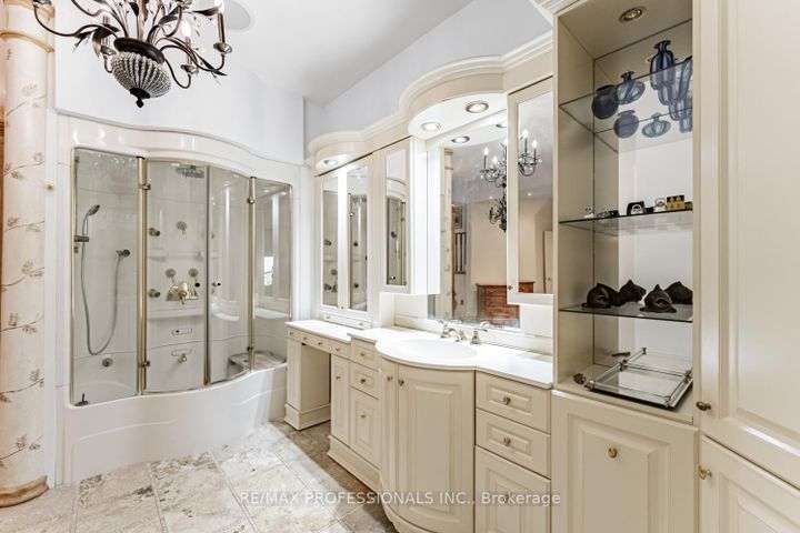 Photo 23 at 2239 Rosegate Drive, Central Erin Mills, Mississauga
