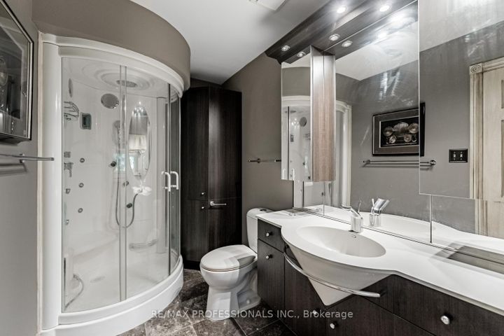 Photo 31 at 2239 Rosegate Drive, Central Erin Mills, Mississauga