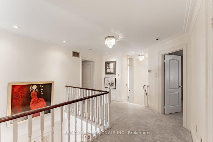 Photo 32 at 2239 Rosegate Drive, Central Erin Mills, Mississauga