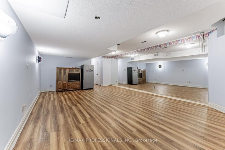 Photo 42 at 2239 Rosegate Drive, Central Erin Mills, Mississauga