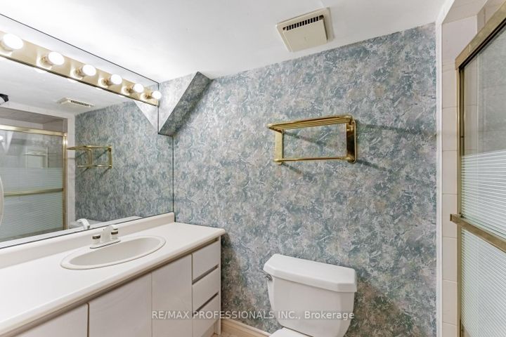 Photo 44 at 2239 Rosegate Drive, Central Erin Mills, Mississauga