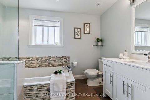 Photo 34 at 92 Golf Links Drive, Aurora Highlands, Aurora Photo 34 at 92 Golf Links Drive, Aurora Highlands, Aurora