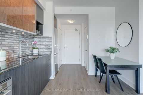 Photo 2 at 817 - 99 The Donway W Way, Don Mills, Toronto