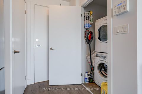 Photo 12 at 817 - 99 The Donway W Way, Don Mills, Toronto