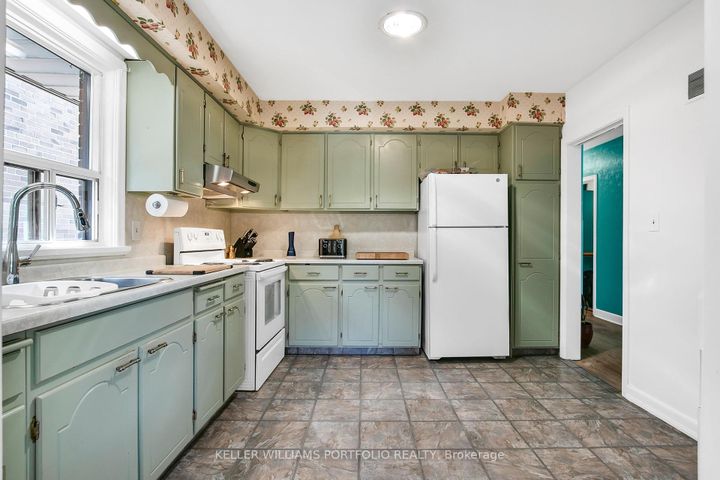 Photo 12 at 106 Botfield Avenue, City Centre West, Toronto