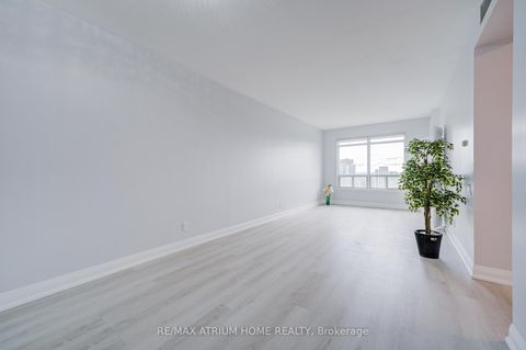 Photo 7 at 3002 - 33 Empress Avenue, Willowdale East, Toronto