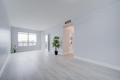 Photo 8 at 3002 - 33 Empress Avenue, Willowdale East, Toronto