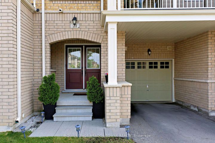 Photo 1 at 21 Labrish Road, Northwest Brampton, Brampton