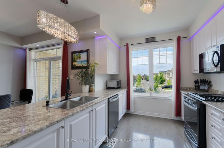 Photo 13 at 21 Labrish Road, Northwest Brampton, Brampton