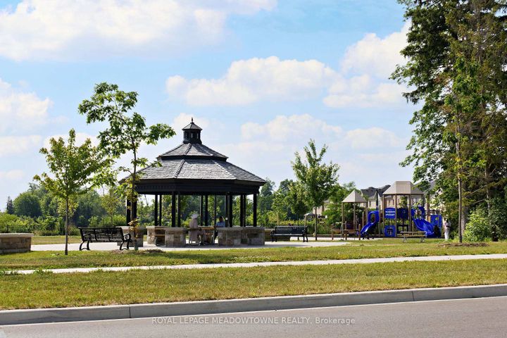 Photo 40 at 21 Labrish Road, Northwest Brampton, Brampton