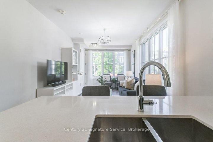Photo 12 at 202 - 652 Cricklewood Drive, Mineola, Mississauga