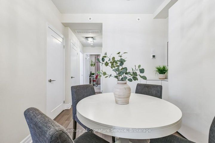Photo 17 at 202 - 652 Cricklewood Drive, Mineola, Mississauga