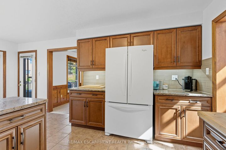 Photo 12 at 275 Cornwallis Road, Ancaster, Hamilton