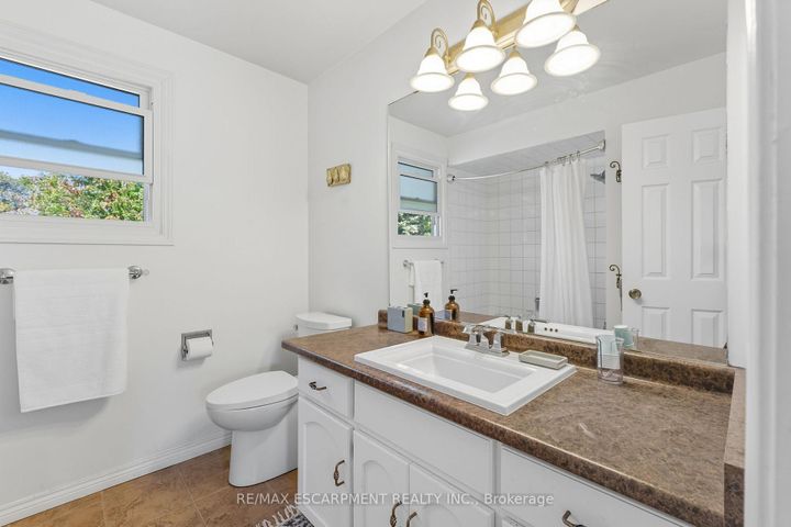 Photo 18 at 275 Cornwallis Road, Ancaster, Hamilton