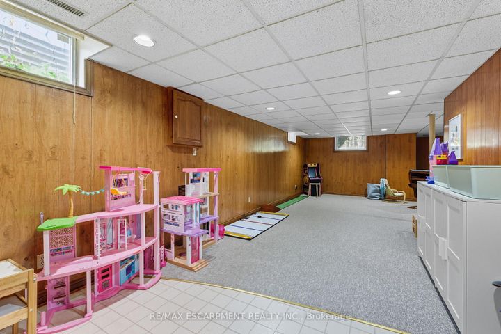 Photo 22 at 275 Cornwallis Road, Ancaster, Hamilton
