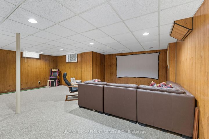 Photo 23 at 275 Cornwallis Road, Ancaster, Hamilton