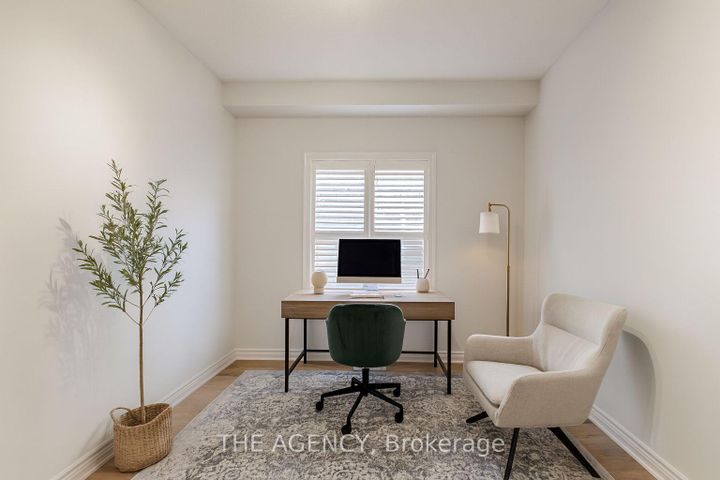 Photo 7 at 33 Ascalon Drive, Patterson, Vaughan