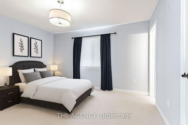 Photo 19 at 33 Ascalon Drive, Patterson, Vaughan