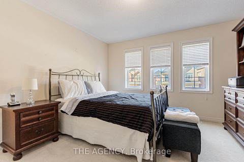Photo 16 at 33 Ascalon Drive, Patterson, Vaughan