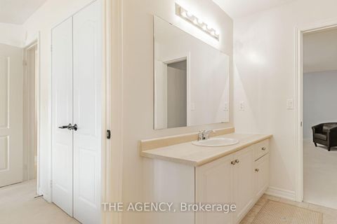 Photo 18 at 33 Ascalon Drive, Patterson, Vaughan
