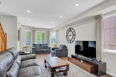 Photo 6 at 10 Mainland Crescent E, Vellore Village, Vaughan