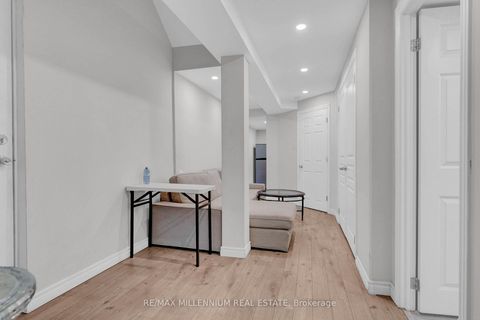 Photo 29 at 10 Mainland Crescent E, Vellore Village, Vaughan