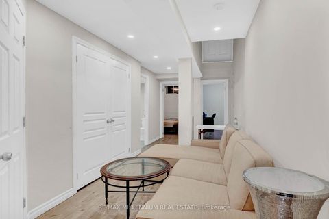 Photo 30 at 10 Mainland Crescent E, Vellore Village, Vaughan