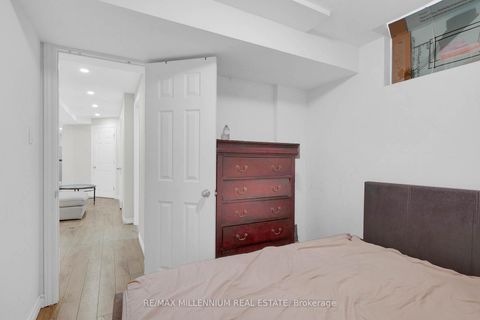 Photo 32 at 10 Mainland Crescent E, Vellore Village, Vaughan