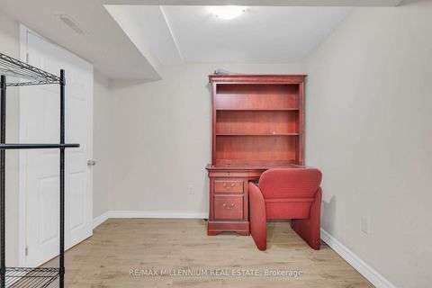 Photo 34 at 10 Mainland Crescent E, Vellore Village, Vaughan